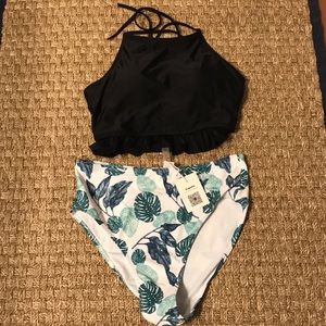 Halter top/high waisted Bikini